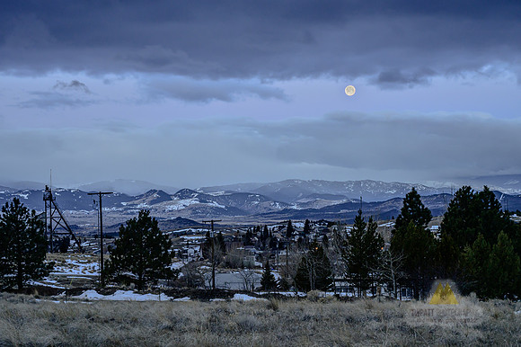Peek-a-Moon